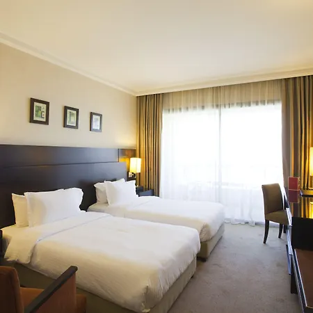 Ramada Plaza By Wyndham Beirut Raouche-3