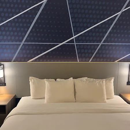 Comfort Suites Louisville Airport-3