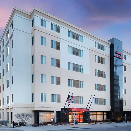 Hampton Inn & Suites Denver-Downtown-2