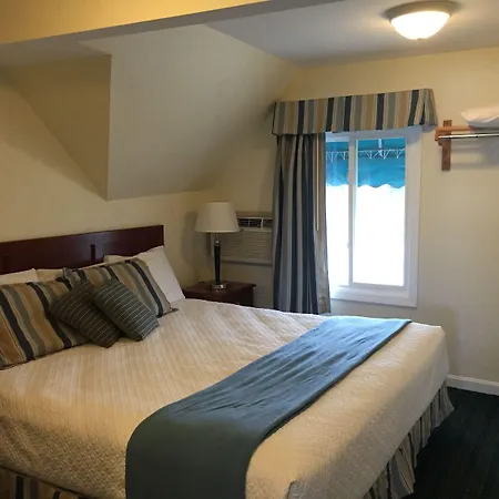 Sea Cliff House Motel-2