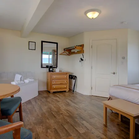 Sea Cliff House Motel-3
