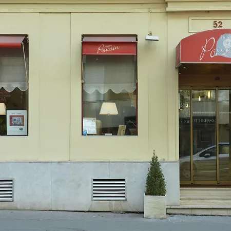 Hotel Poussin-2