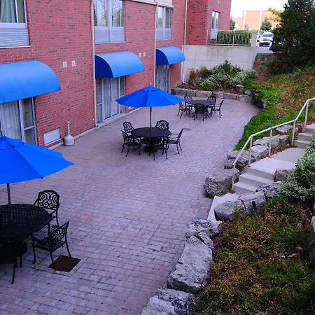 Monte Carlo Inn Vaughan Suites-3
