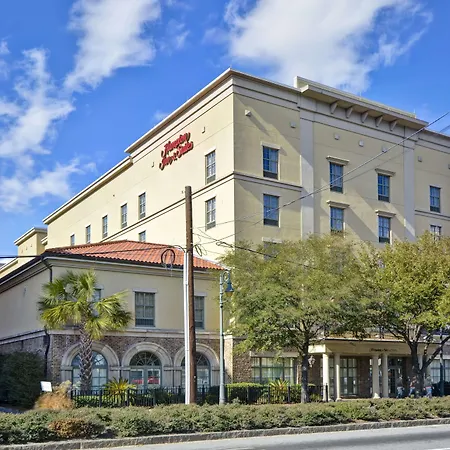 Hampton Inn & Suites Savannah Historic District-3