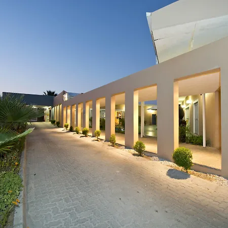 Protea Hotel By Marriott Ondangwa-3