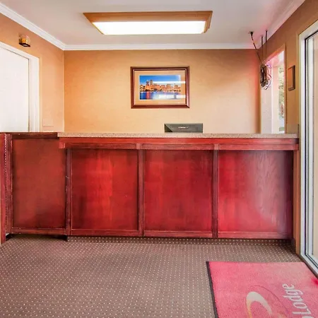 Econo Lodge Portland Downtown-2