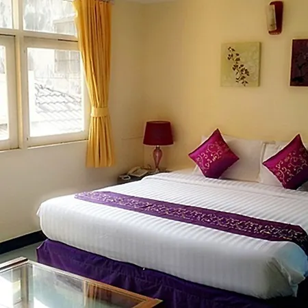 Sawasdee Sukhumvit Inn-2