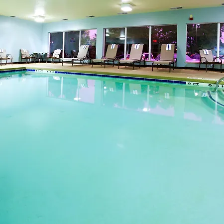 Holiday Inn Express Arrowood By Ihg-2