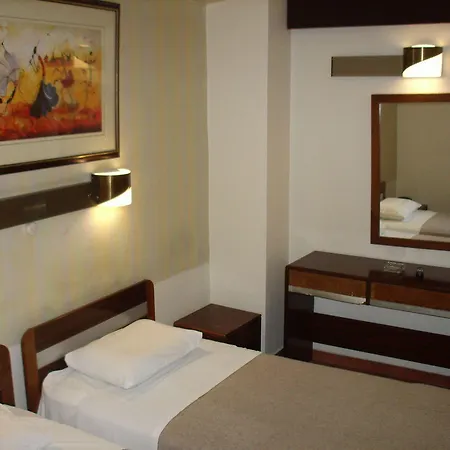 Claridge Hotel-3