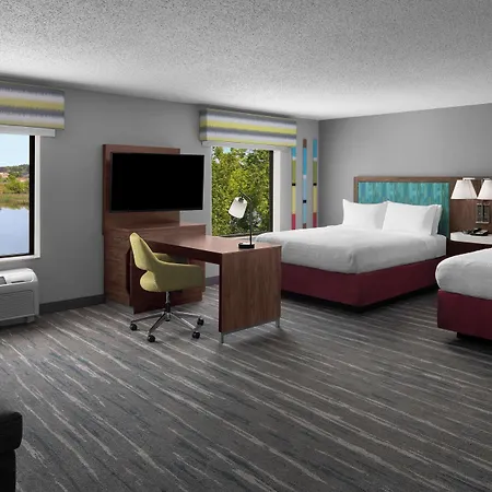 Hampton Inn & Suites Grand Rapids-Airport 28Th St-2
