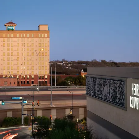 Staybridge Suites San Antonio Downtown Convention Center By Ihg-3