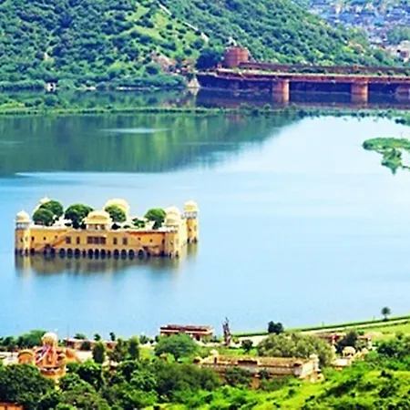 Royal Orchid Central Jaipur, Bani Park-3