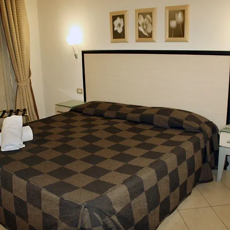 Hotel Villa Cibele-3