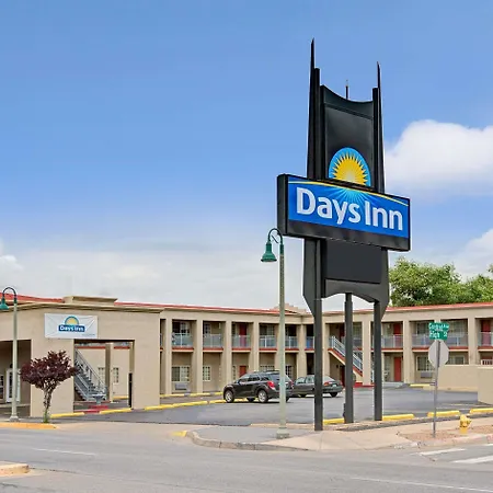 Days Inn By Wyndham Albuquerque Downtown-2