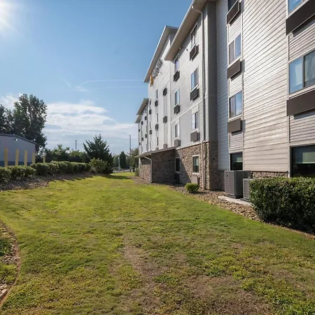 La Quinta Inn & Suites By Wyndham Greenville Woodruff Rd-2
