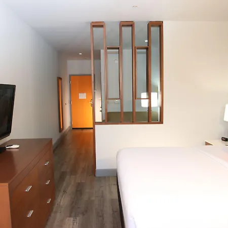 Blvd Hotel And Studios Universal-Hollywood, An Ascend Collection Hotel-2