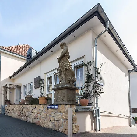 Hotel Schoene Aussicht-3