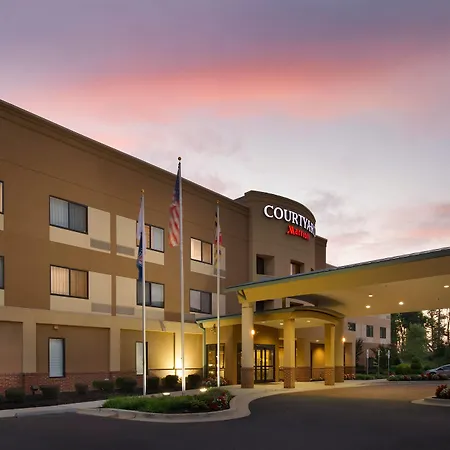Courtyard By Marriott Waldorf-3