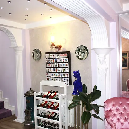 Romantic Hotel Istanbul-3