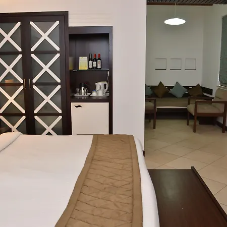 Sonesta Inns Beach Resort - Candolim Beach-3