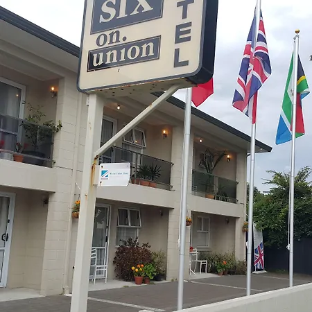 Six On Union Motel-2