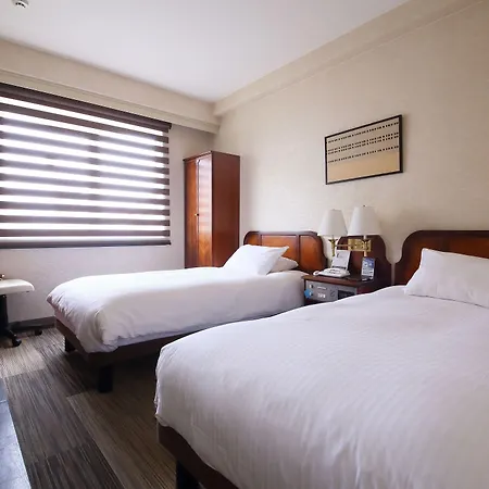 Hotel Claiton Shin-Osaka-3