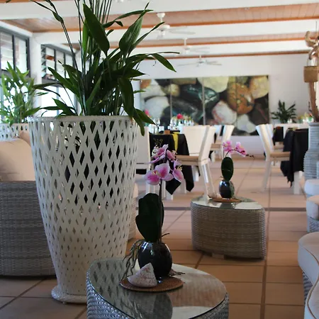 Muri Beach Club Hotel-3