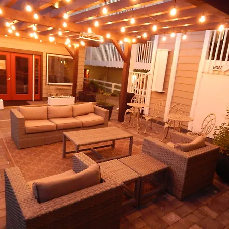 The Coho Oceanfront Lodge-2