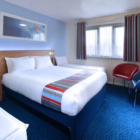 Travelodge Limerick Castletroy-2