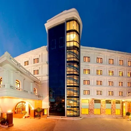 Anandha Inn Convention Centre And Suites-2