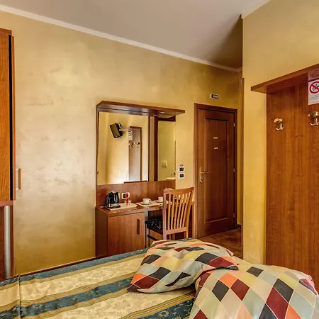 Hotel Maryelen-2