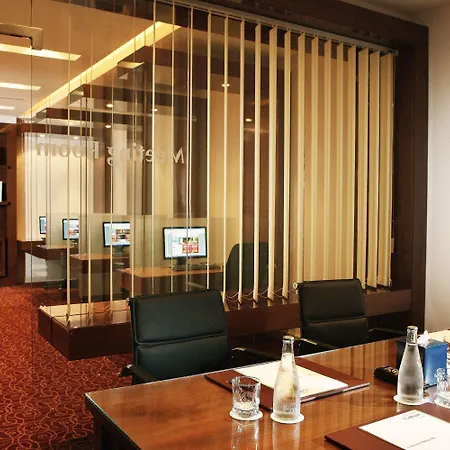 Khalidiya Palace Rayhaan By Rotana, Abu Dhabi-3