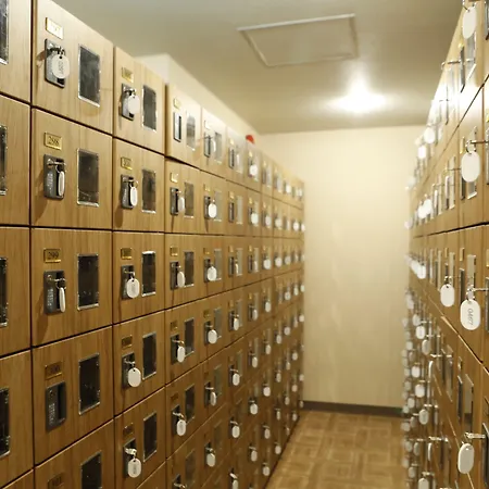 Shinjuku Kuyakusho-Mae Capsule Hotel-3
