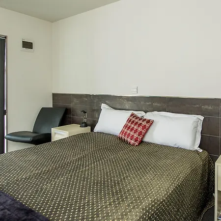 151 On London Motel & Conference Centre-3