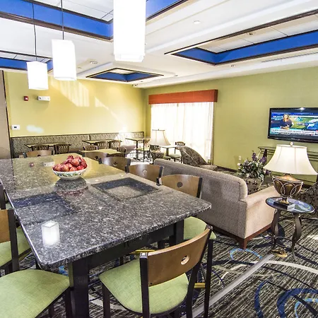 Holiday Inn Express & Suites Elkton - University Area By Ihg-3