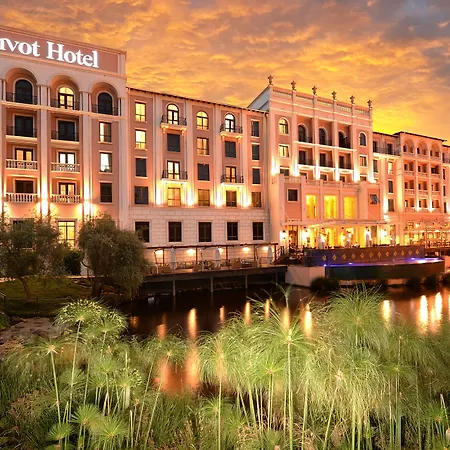 Pivot Hotel Montecasino-3