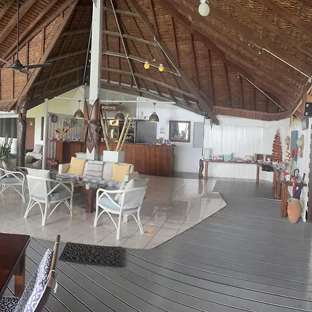 Deco Stop Lodge-2