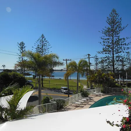 Crystal Bay On The Broadwater-3