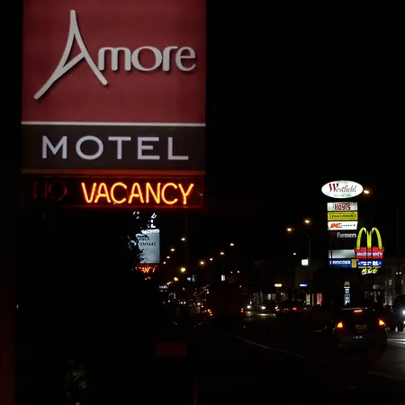 Quality Suites Amore-2