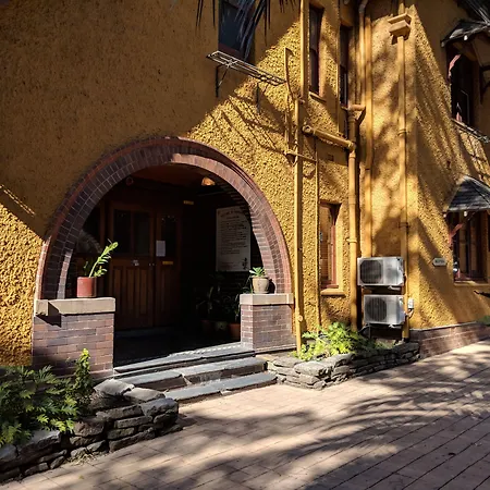 Burwood Bed And Breakfast-2