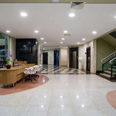 Wyndham Golden Foz Suites-2
