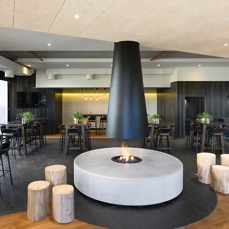 Burbury Hotel & Apartments-2