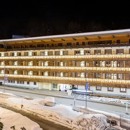 Radisson Residences Savoia Palace Cortina D'Ampezzo-3