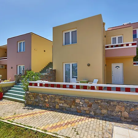 Everest Apartments And Suites-3