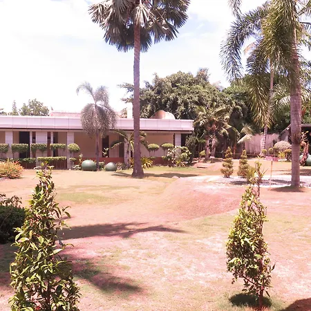 The Ritz Hotel At Garden Oases-2