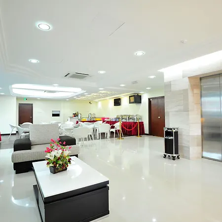 Hallmark View Hotel-3