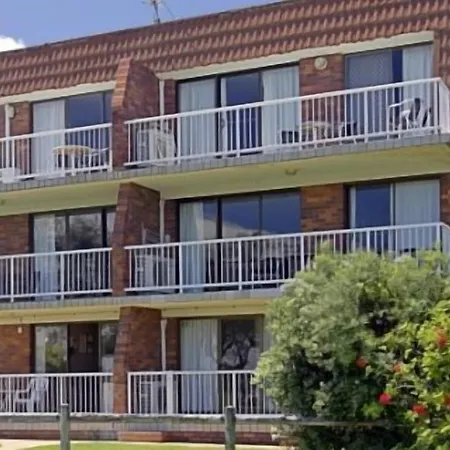 Main Beach Apartments-3