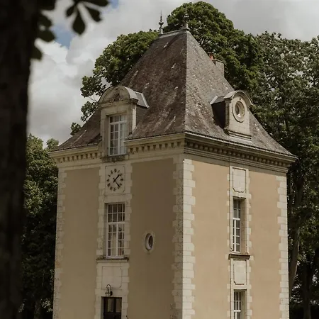 Chateau De Jalesnes-3
