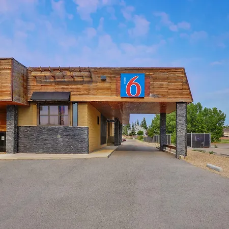 Motel 6 Brooks Ab-3