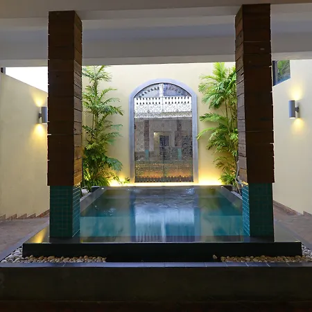 Colombo Court Hotel & Spa-3